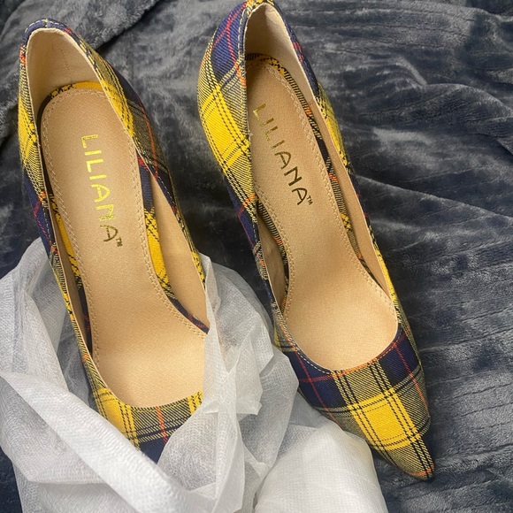 no brand Shoes - Plaid brand new heels